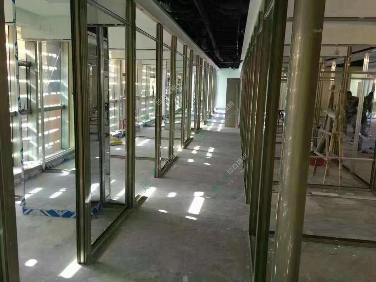 本地玻璃隔断厂家_安庆玻璃隔断_[承接]嘉宝莉装饰玻璃隔断工程